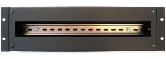 19″ instalační panel s DIN lištou